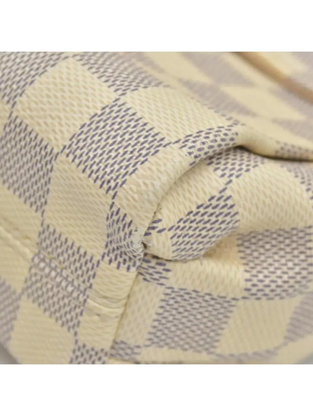 $2000 2016 Louis Vuitton Damier Azur Croisette TR5105